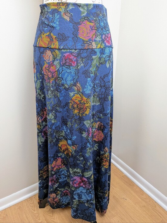 LuLaRoe Dresses & Skirts - LulaRoe Blue Green Maxi Multi Floral Honeycomb Net Skirt 3XL Relaxed Boho